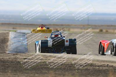 media/Oct-26-2025-CalClub SCCA (Sun) [[8ce1e69566]]/Group 6/Grapevine/